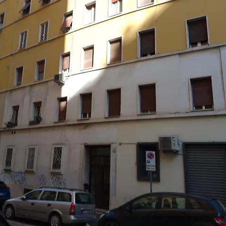 Apartmán Guesthost - San Giovanni Comfy Řím