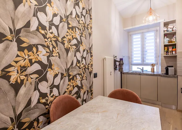 Guesthost - San Giovanni Comfy *