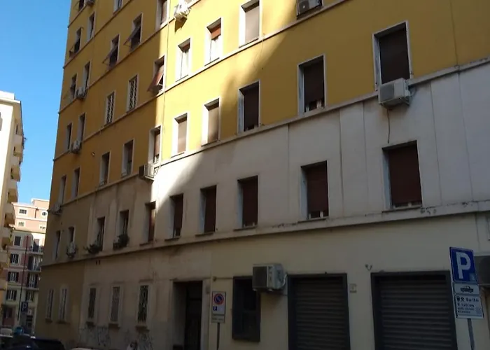 Guesthost - San Giovanni Comfy 아파트